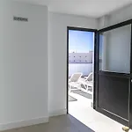Апартаменты Getaway In Arinaga For 4 Guests
